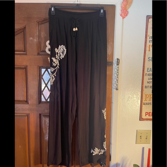 paparazzi Pants - NWOT Paparazzi black rayon embroidered wide leg pants